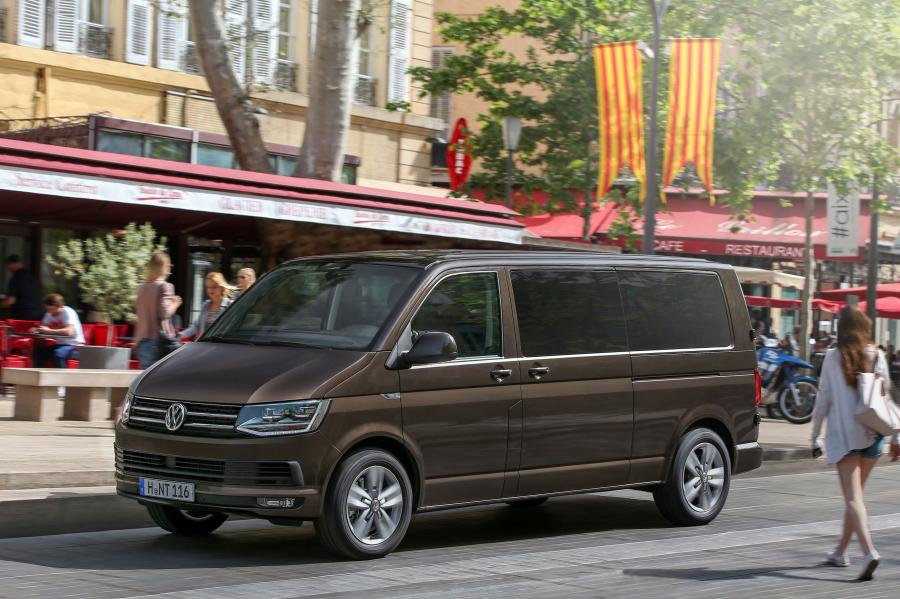  Volkswagen Caravelle LWB 2015 года  (фото 4 из 6)